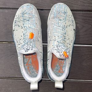 Mens Nike Netcon Tennis shoes white / blue size 11.5